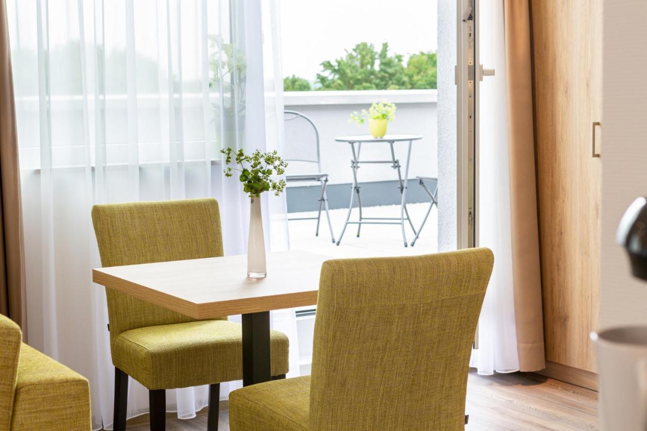Klein-Winternheim Aparthotel Am Pfaffenstein المظهر الخارجي الصورة